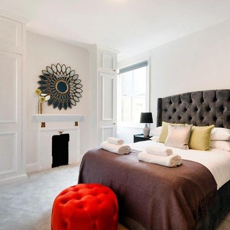 Modern Family Home In London Close To Amenities And Train Exterior photo